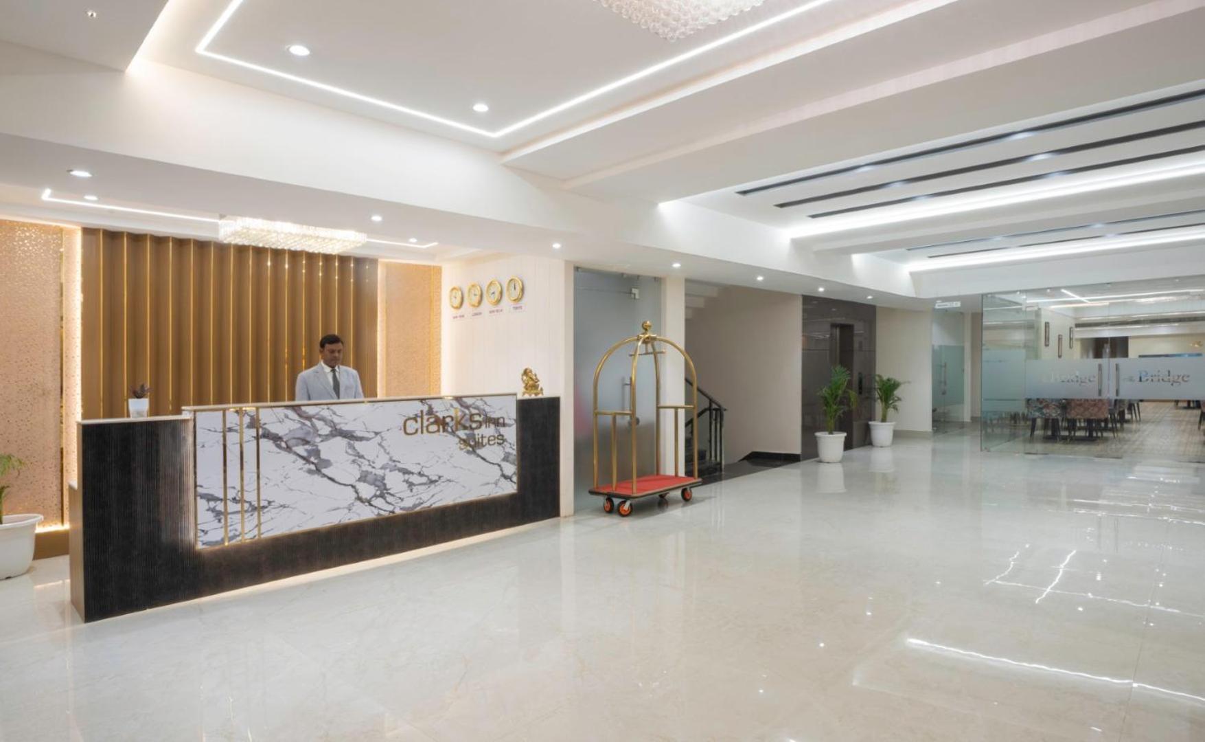 Clarks Inn Suites Agra Near Tajmahal Extérieur photo