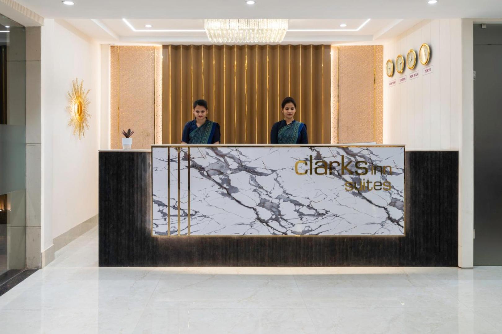 Clarks Inn Suites Agra Near Tajmahal Extérieur photo