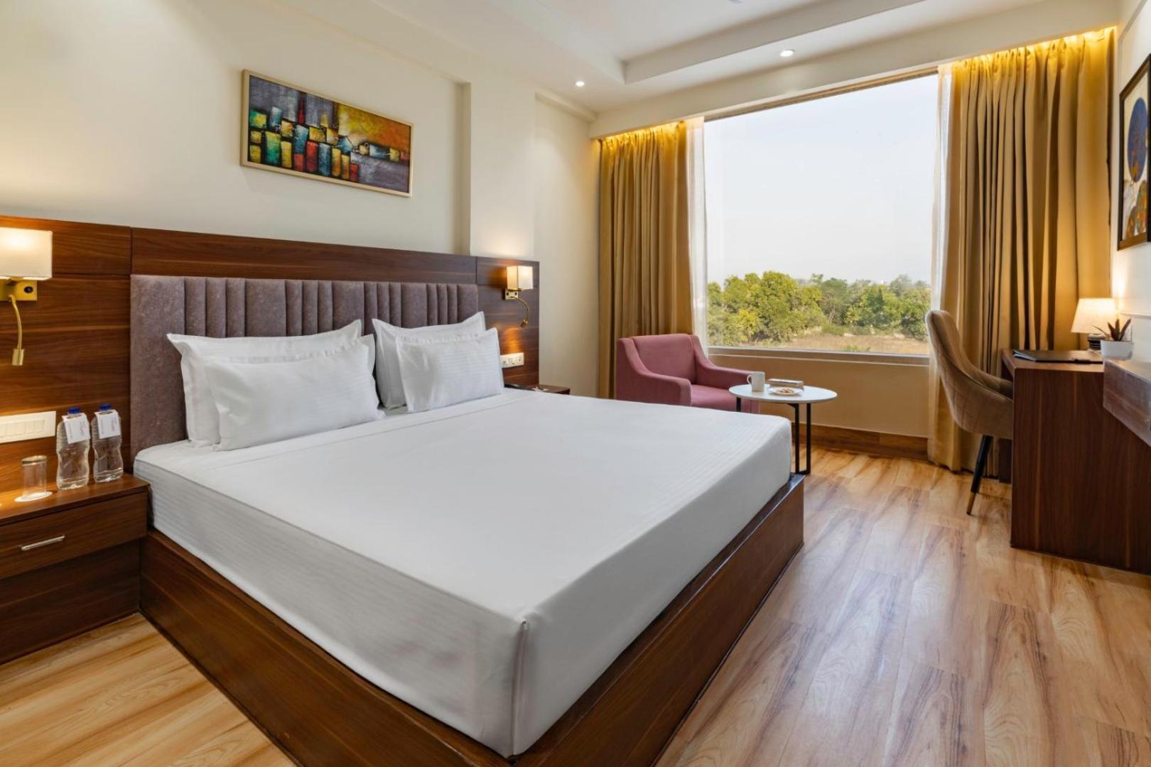 Clarks Inn Suites Agra Near Tajmahal Extérieur photo